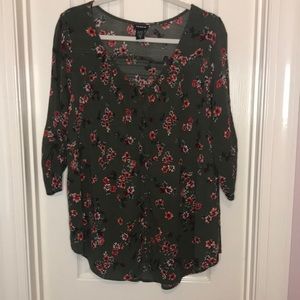 Torrid 3/4 Sleeve Floral Top